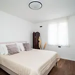 Luxury Libertas