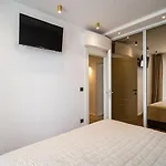 Luxury Libertas *